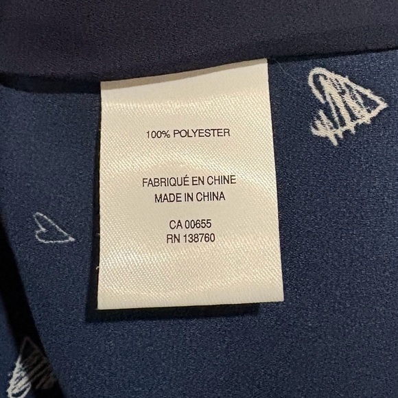 NEW, Reitmans, Chic Navy Blouse, Size XS - Picture 7 of 8